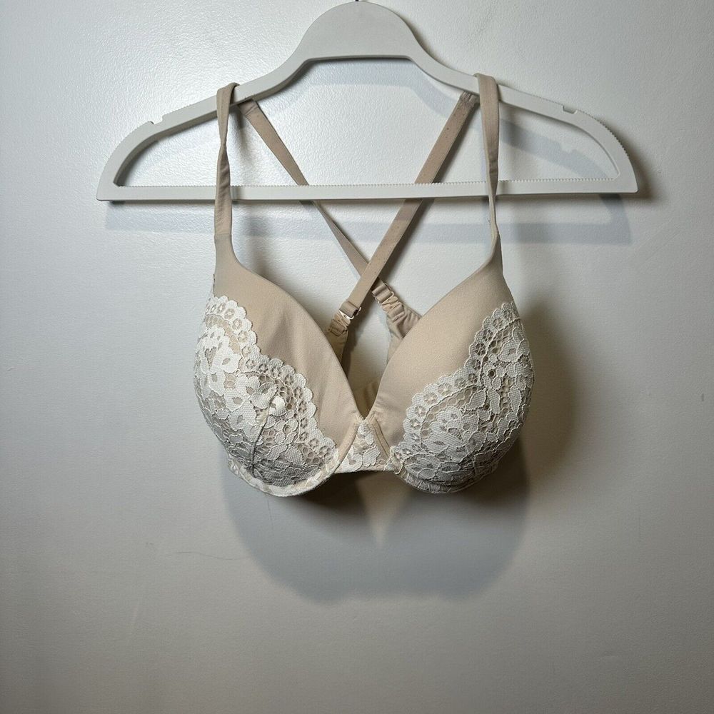 Victoria's Secret Body Lined Demi Bra White Silver Lace‎ Wired 34 DDD